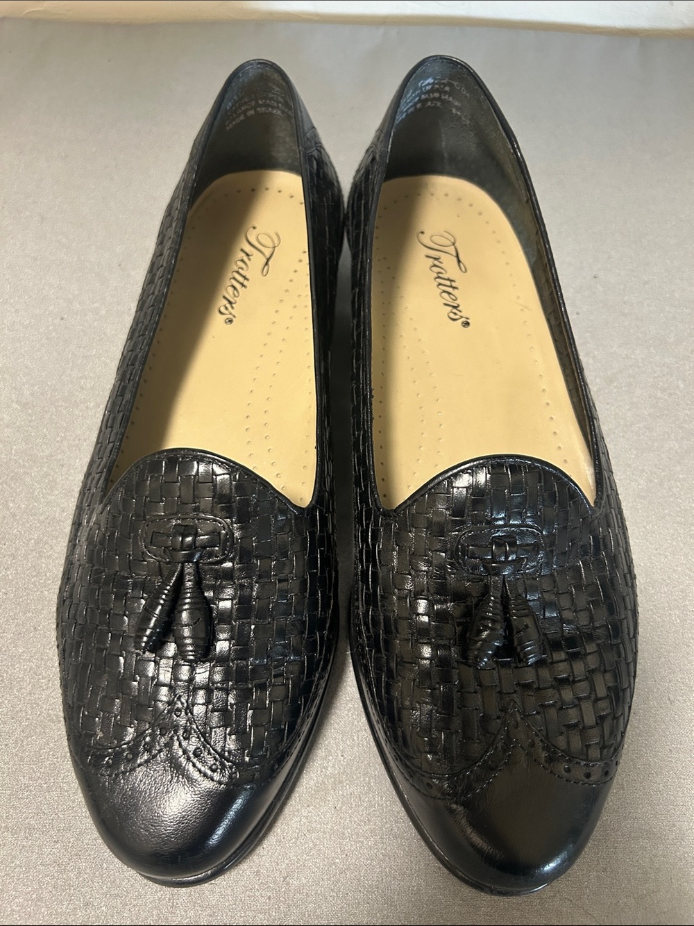 Trotters Black Woven Leather Tassel Loafers- beautiful vintage leather